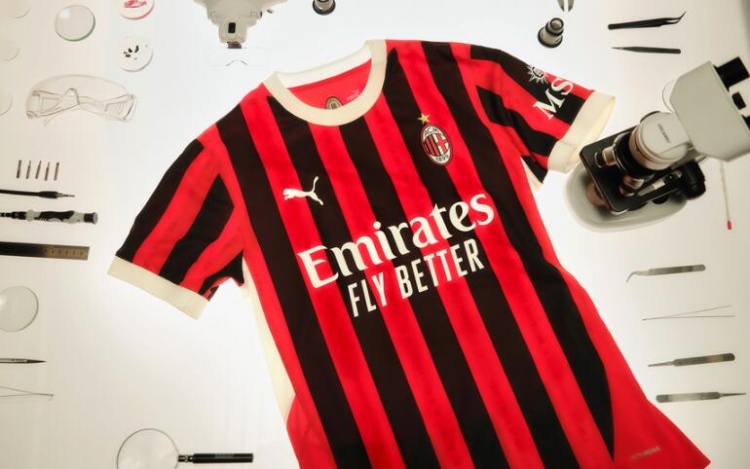 米兰新赛季主场球衣正式发布：经典红黑竖条纹⚫+白色点缀